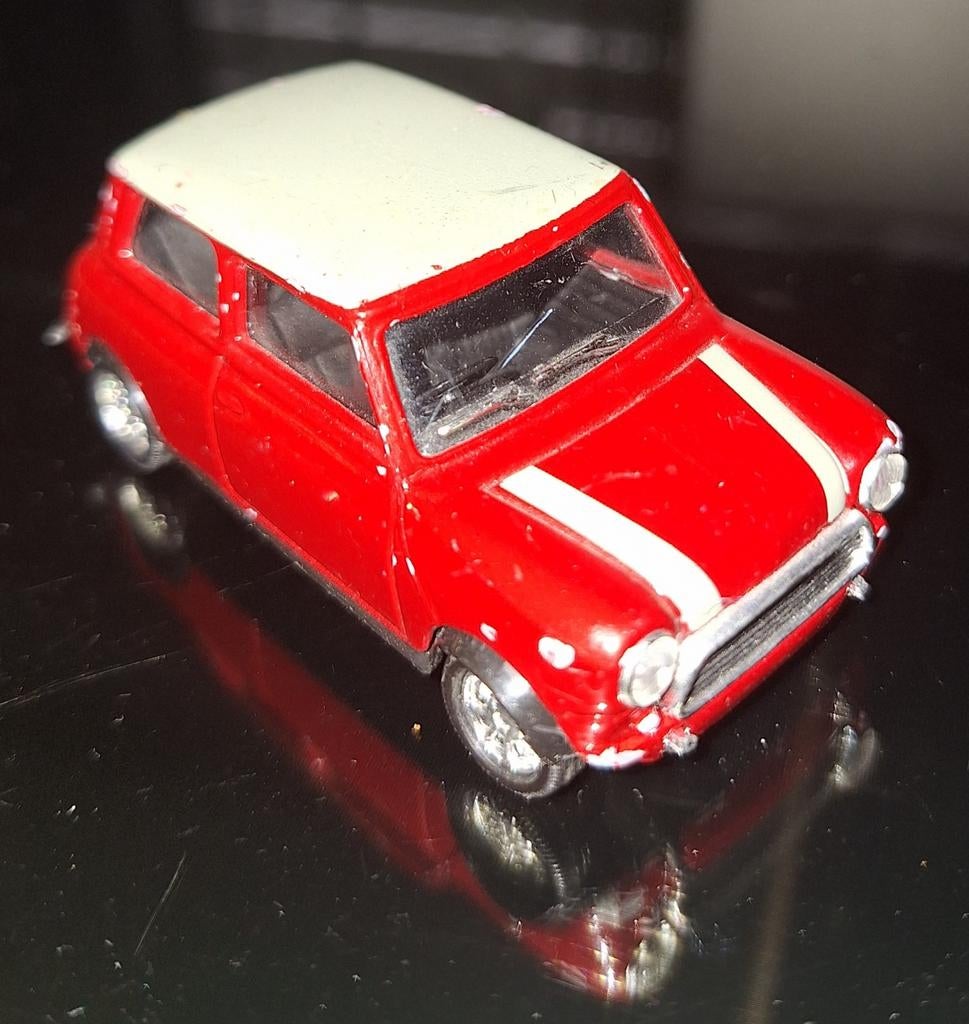 Solido mini cooper, Hobby en Vrije tijd, Modelauto's | 1:43, Ophalen of Verzenden, Gebruikt, Auto, Solido