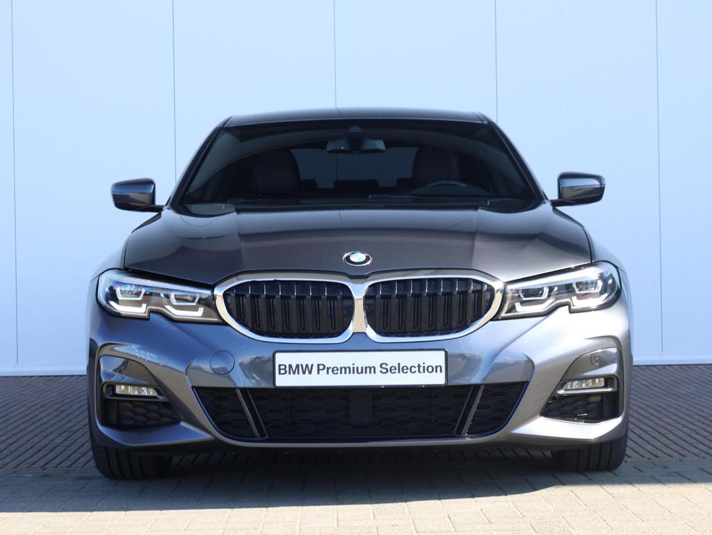 BMW 3-serie 320i High Executive Edition / M-sportpakket / Au, Automaat, 1998 cc, Achterwielaandrijving, Gebruikt