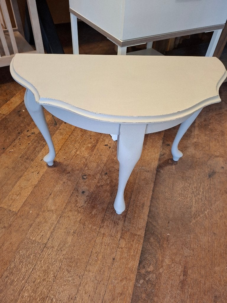 Halfronde sidetable klep boven greige, Ophalen, Minder dan 45 cm, 55 tot 75 cm, Zo goed als nieuw