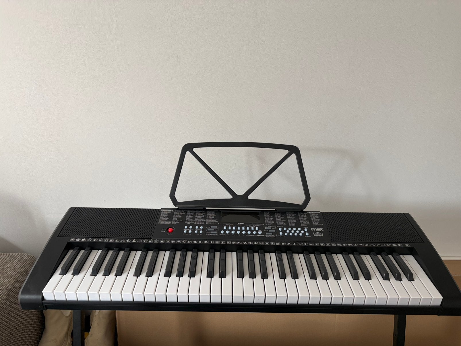 Max Music KB5 Keyboard, 61 toetsen, Zo goed als nieuw, Met standaard, Ophalen