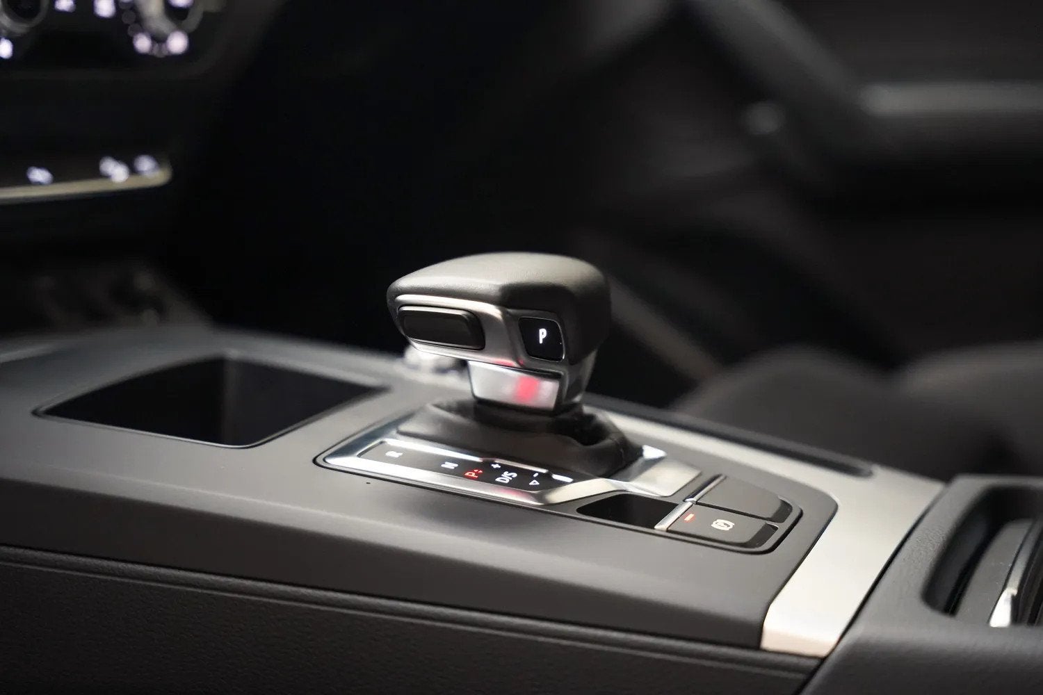 Foto 23 van Audi Q5 40 TFSI quattro S line Black [ Virtual Plus Stoelver