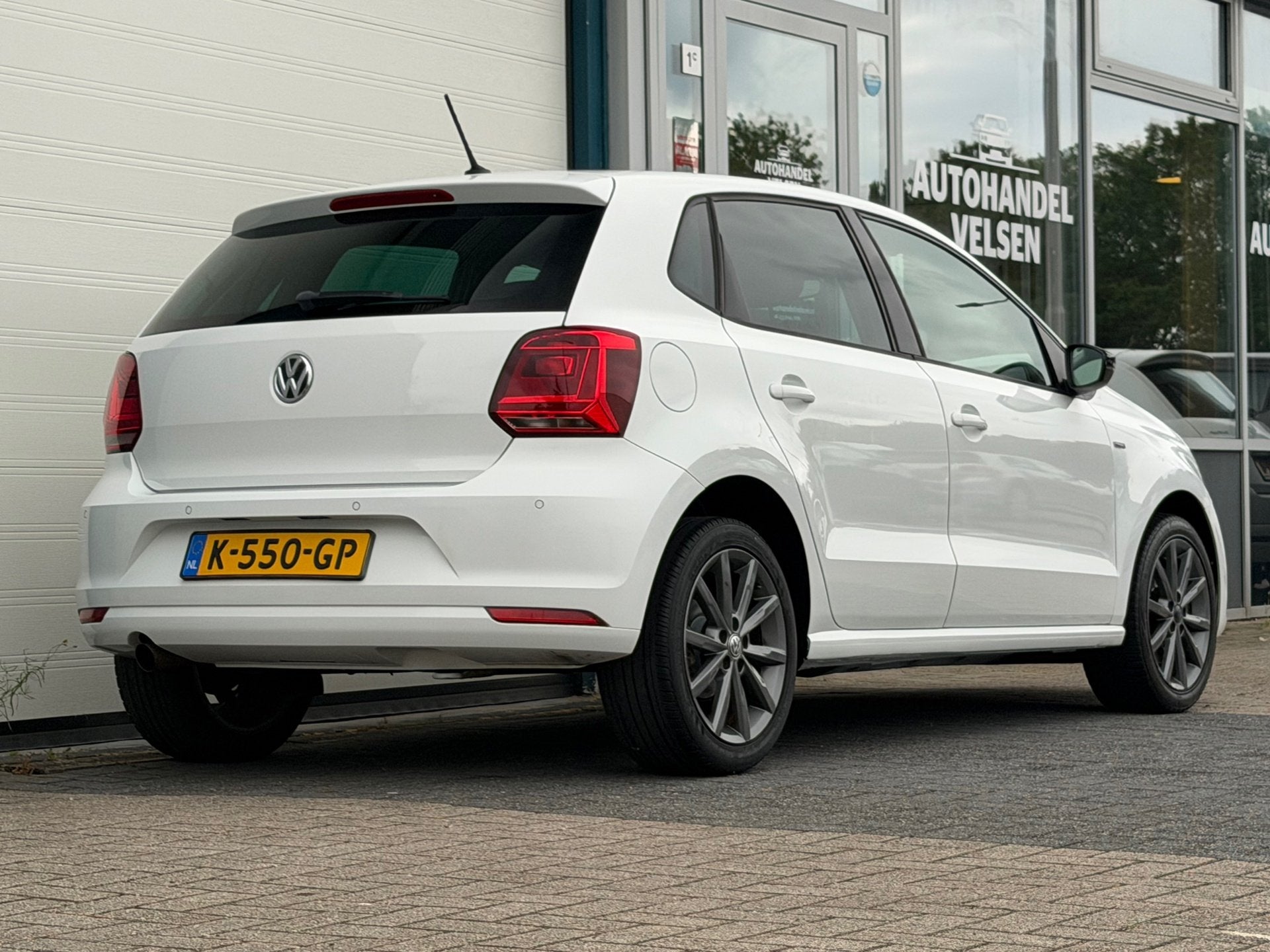 Volkswagen Polo 1.2 TSI Comfortline Pdc, Auto's, Euro 6, 4 cilinders, Wit, Bedrijf