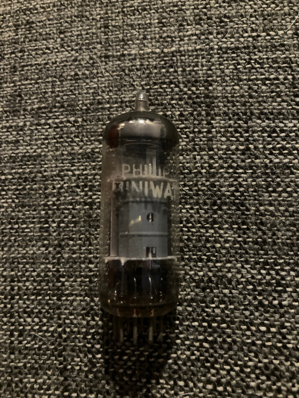 Philips Miniwatt buis (vermoedelijk ECC83/12AX7), Ophalen of Verzenden, Gebruikt