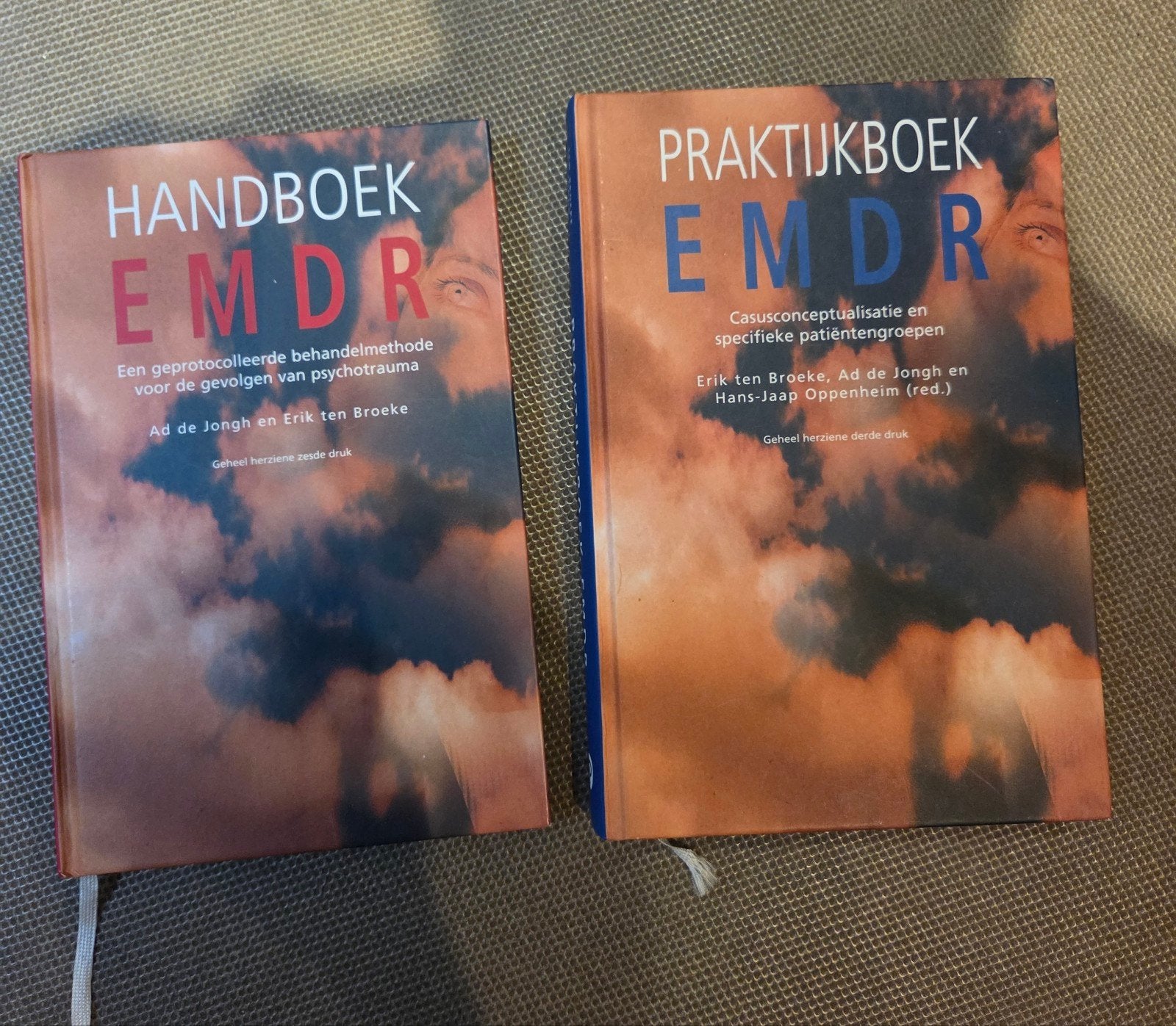 Handboek (6de druk) en praktijkboek EMDR, Boeken, Ophalen of Verzenden, Zo goed als nieuw, Erik ten Broeke; Ad de Jongh