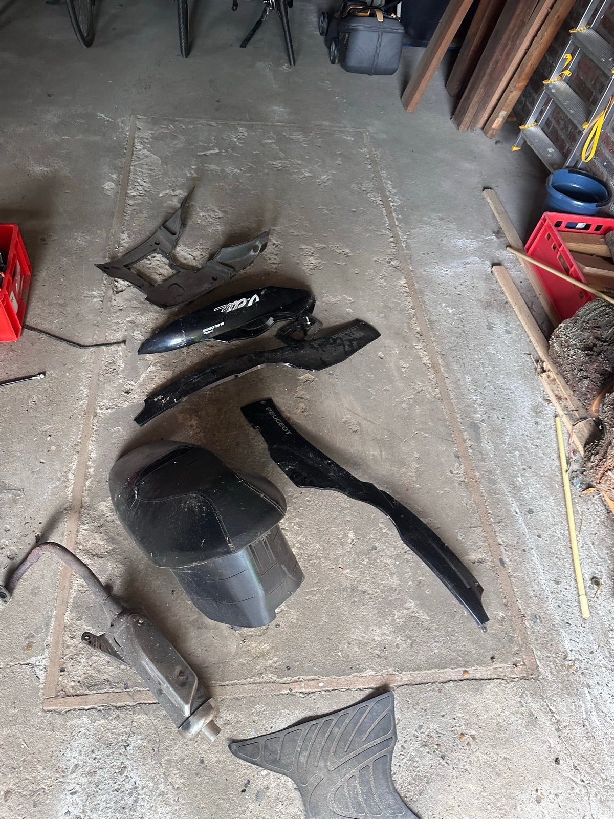 Diverse kappen en onderdelen Peugeot V-Clic, Ophalen, Gebruikt, Kap, Peugeot