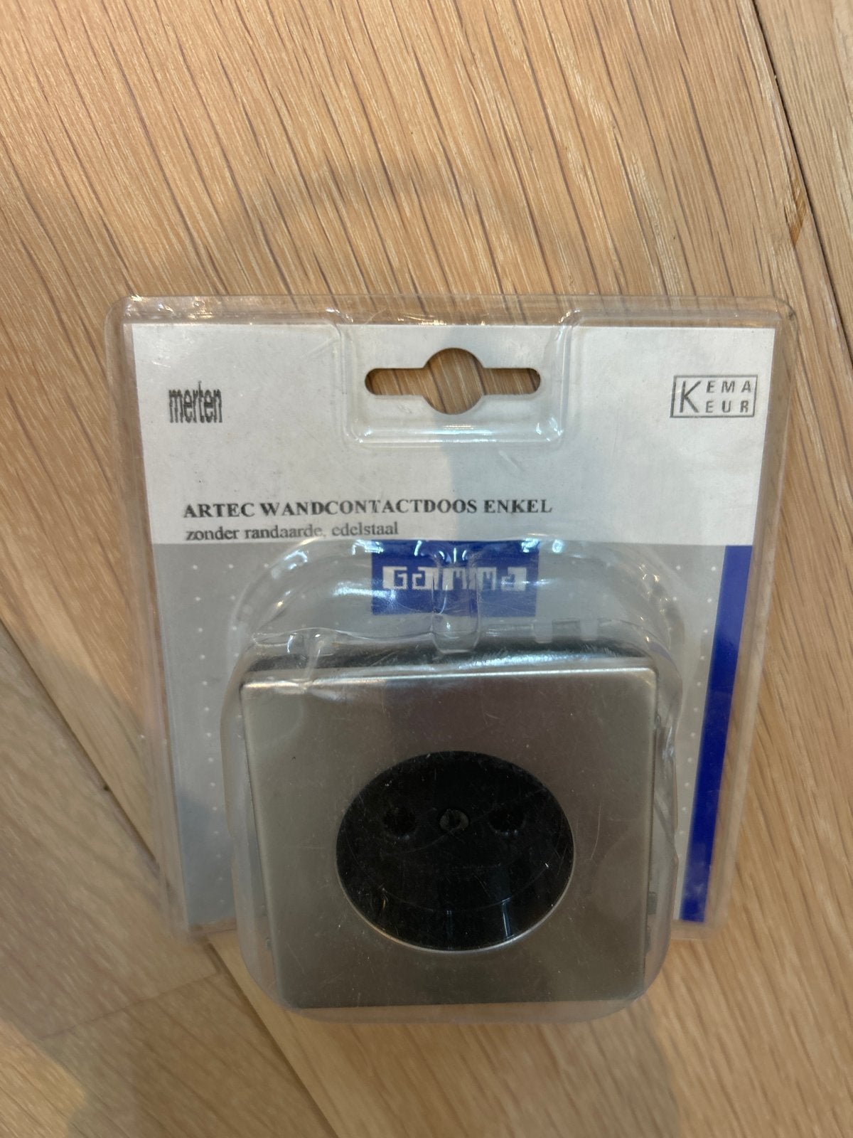 Merten Artec Wandcontactdoos Enkel Randaarde Edelstaal, Ophalen, Nieuw, Overige merken, Stopcontact