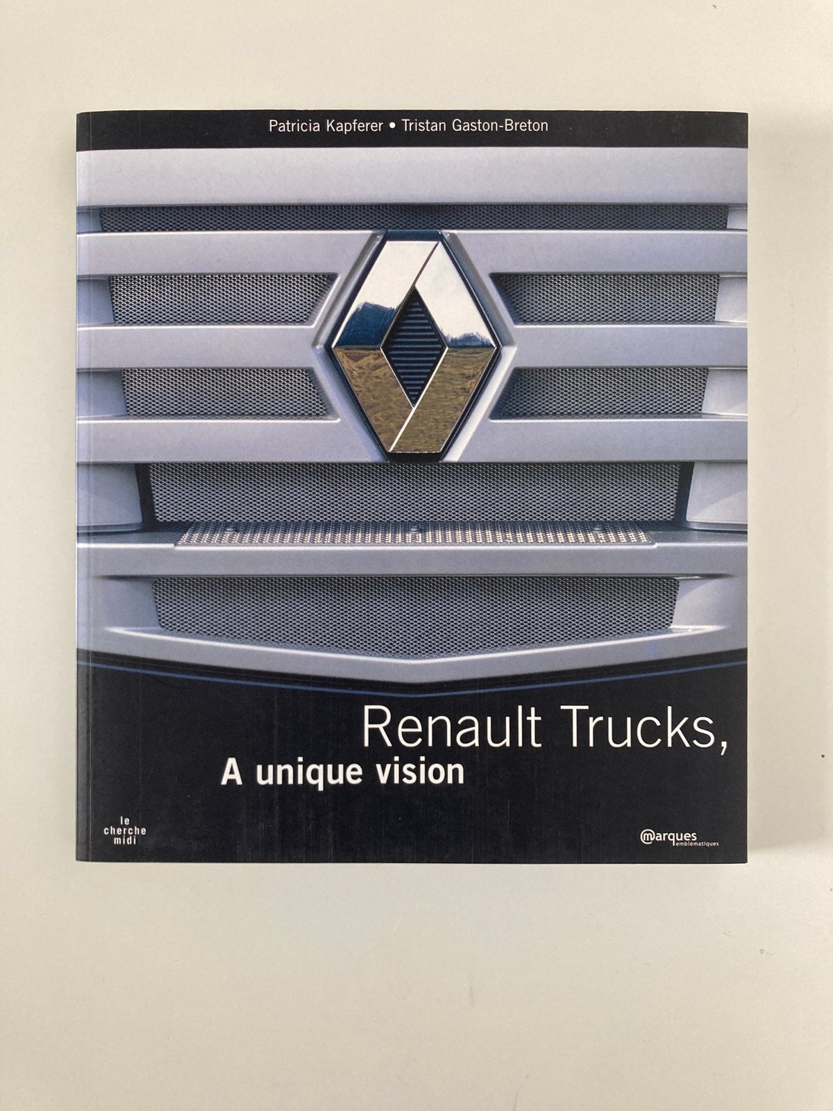 Boek Renault Trucks A Unique Vision, Ophalen of Verzenden, Zo goed als nieuw, Renault