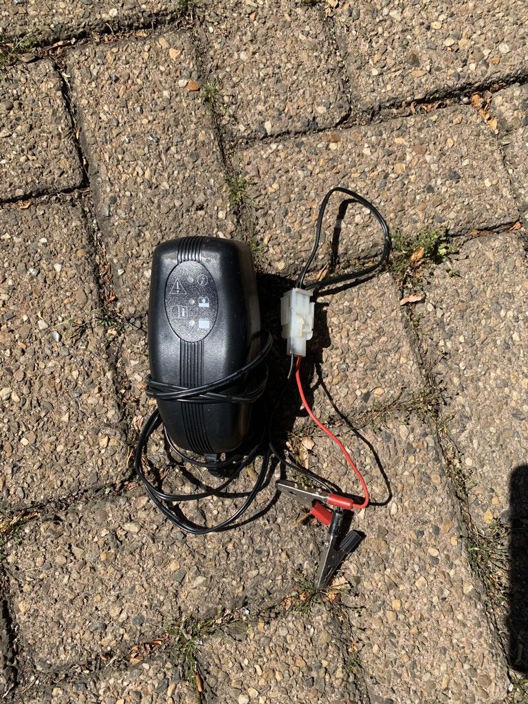 Diverse battery acculaders, zitmaaiers e.d., Ophalen of Verzenden, Gebruikt