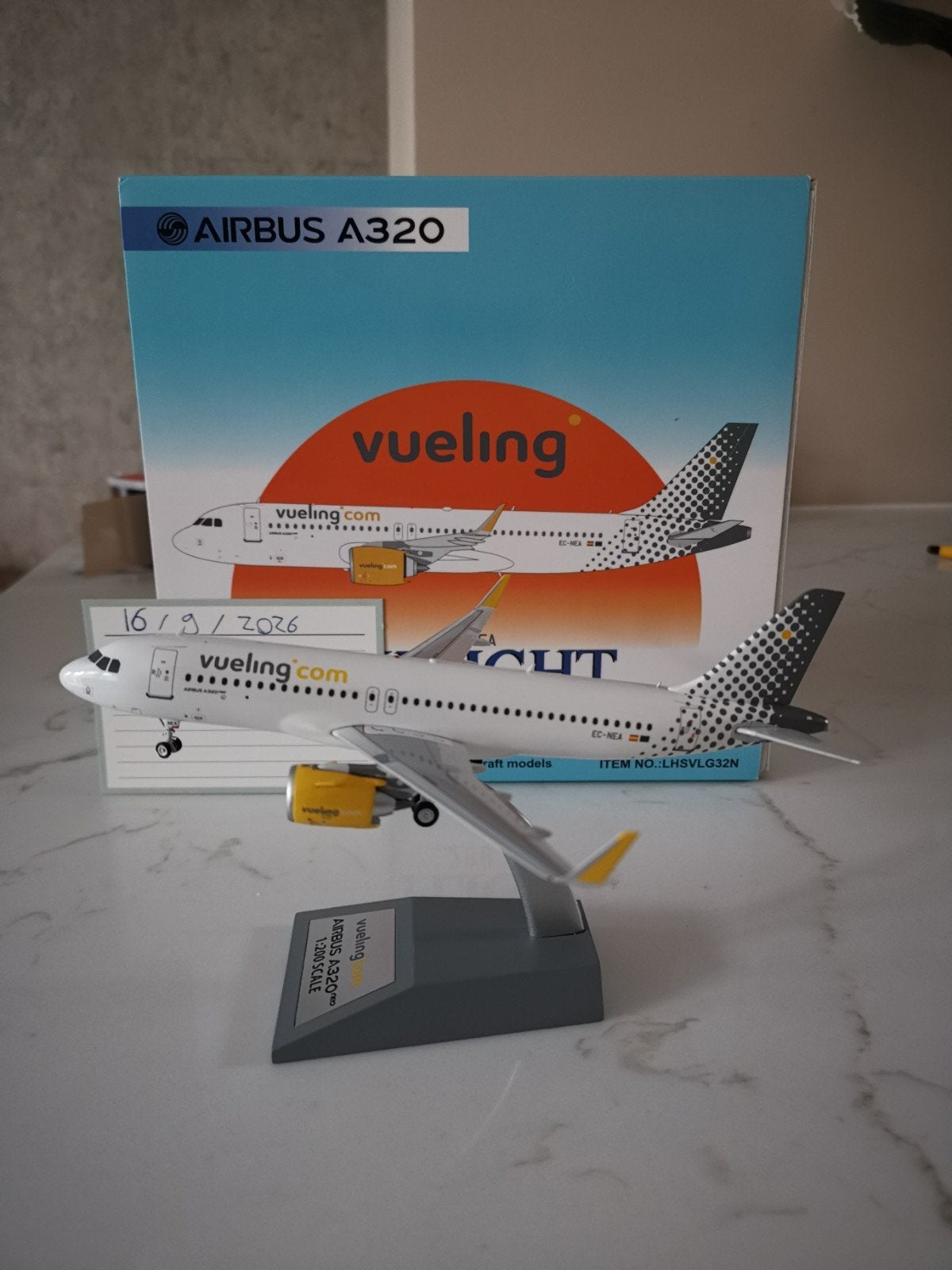 Vueling A320 Inflight200 1:200 LHSVLG32N Reg. EC-NEA, Overige merken, 1:200 of kleiner, Nieuw, Ophalen of Verzenden
