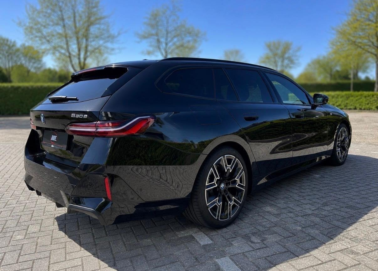 BMW 5-serie Touring 530e M Sport Edition Nieuwstaat | Trekha, Auto's, Automaat, 1998 cc, Achterwielaandrijving, 4 cilinders