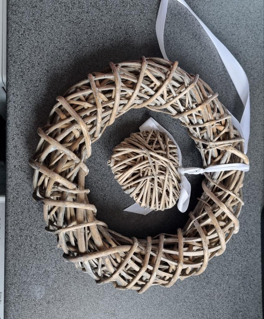 Rietenkrans met hart - Decoratieve wandhanger, Ophalen of Verzenden, Zo goed als nieuw