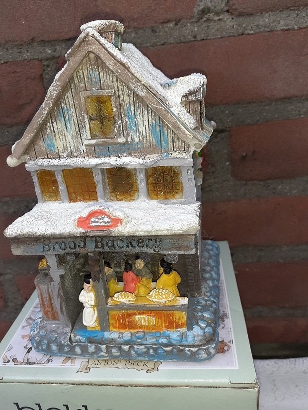 Anton Pieck huisje brood/backerij + adapter en doos,efteling, Diversen, Ophalen of Verzenden, Zo goed als nieuw