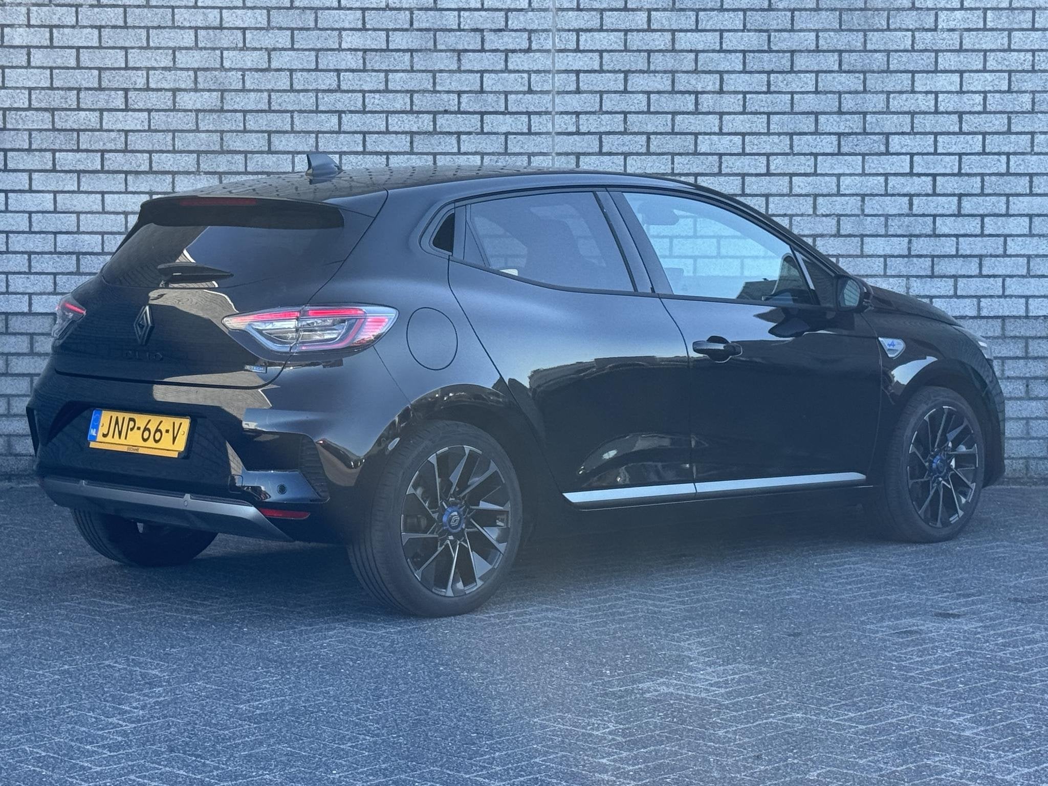 Renault Clio 1.6 E-Tech Full Hybrid 145 Esprit Alpine | BOSE, Gebruikt, Met garantie (alle), Leder en Stof, Origineel Nederlands