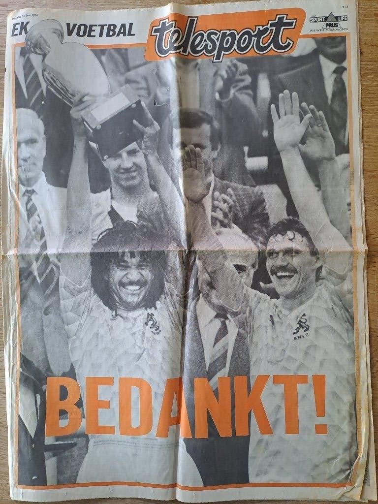 HET EK VOETBAL 1988. BEDANKT. TELESPORT., Boeken, Ophalen of Verzenden, Gelezen, Sport en Vrije tijd