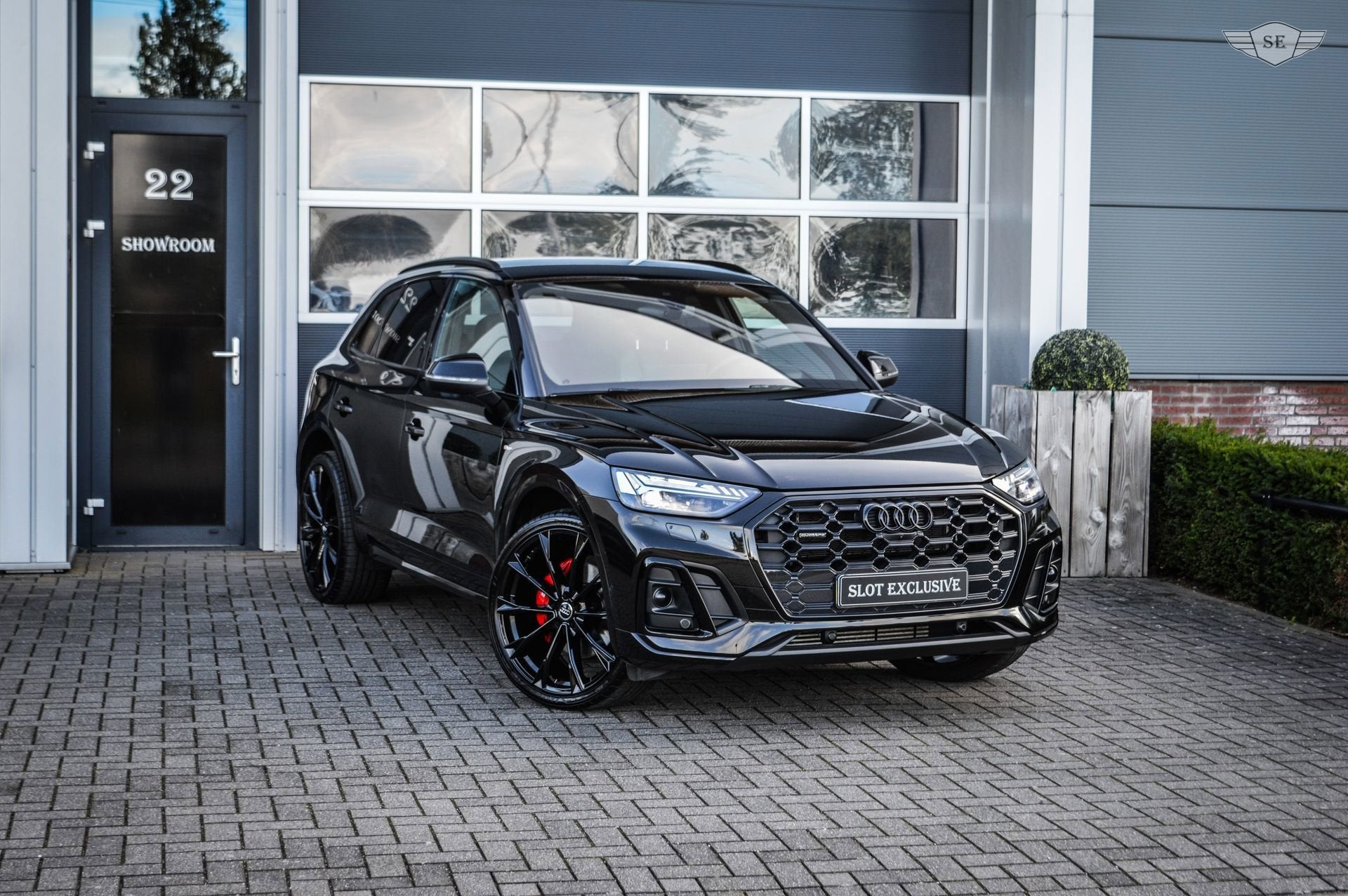 Audi Q5 55TFSIe|S-EDITION|QUATTRO|360|HUD|ACC|TREKHAAK|SQ5, Automaat, Dealer onderhouden, Gebruikt, Zwart