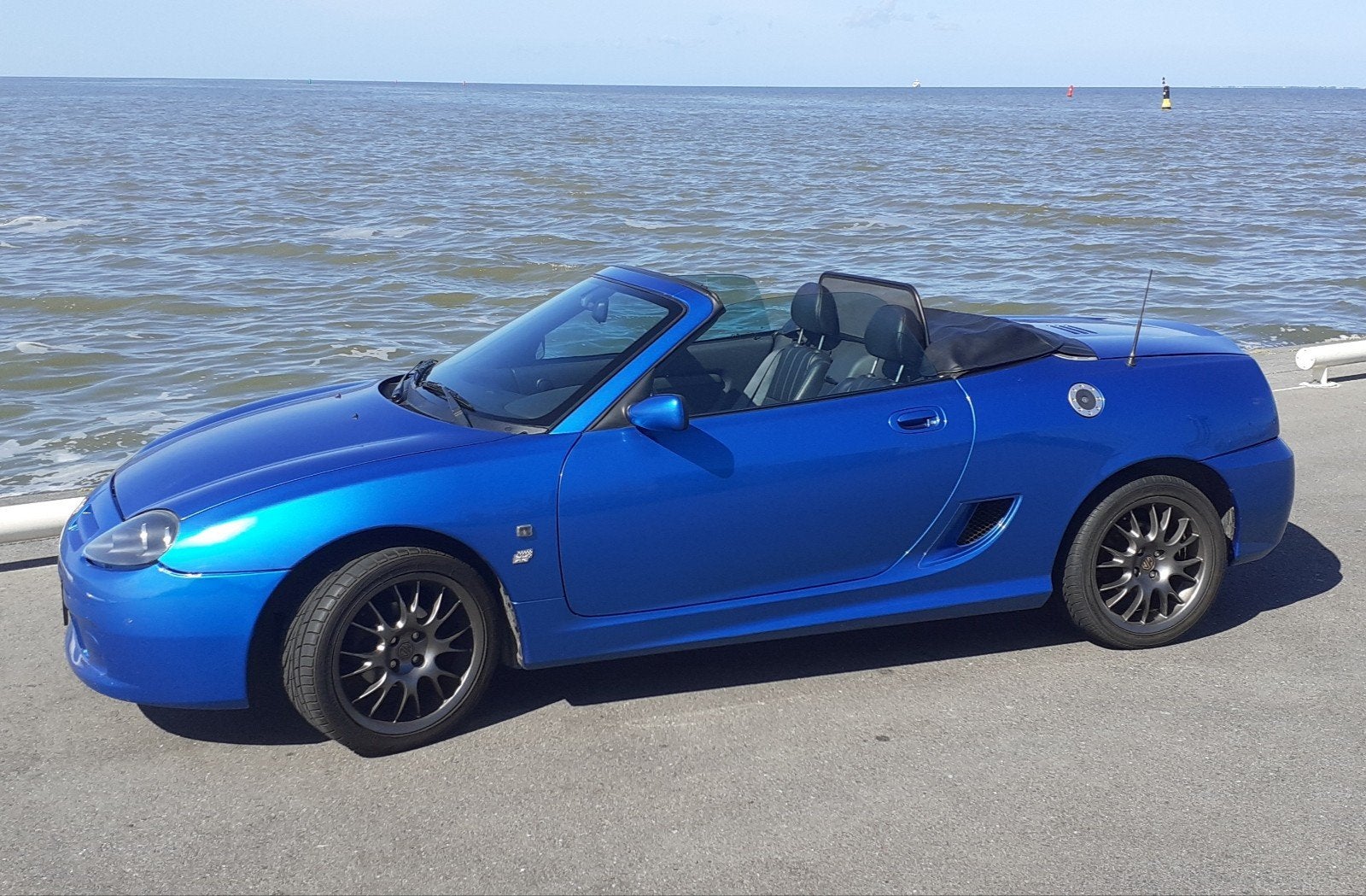 MG TF 1.8 TF 135 (bj2002), Auto's, MG, 40 €/maand, Zwart, 4 cilinders, Cabriolet