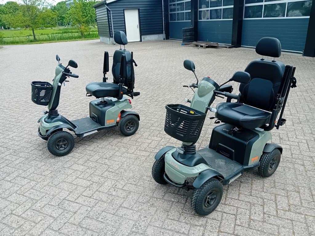 2 scootmobielen, Ophalen, Zo goed als nieuw, 46 km of meer, 16 km/u of meer