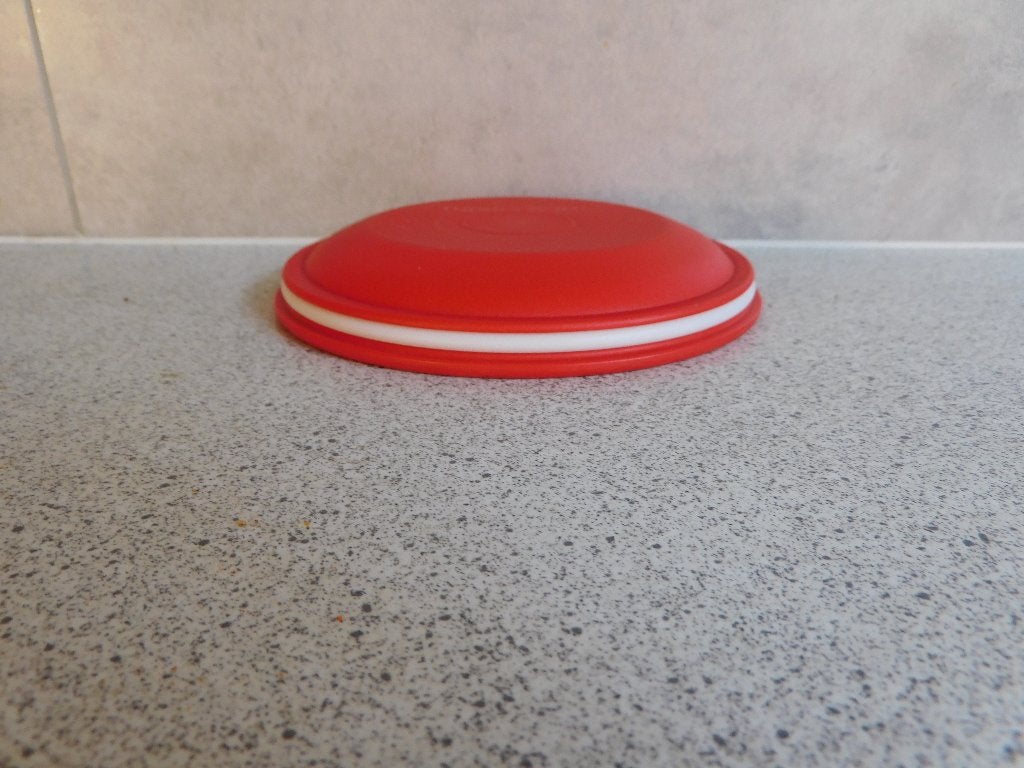 Tupperware Vacuum deksel 14 cm. 6372A Rood, Ophalen of Verzenden, Zo goed als nieuw, Rood, Overige typen