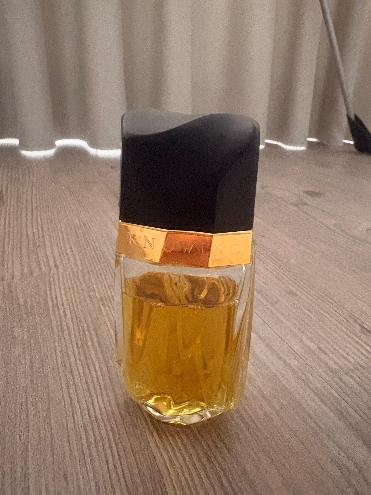 Estée Lauder Knowing Eau de Parfum 75 ml - Klein deel gebrui, Verzenden, Gebruikt