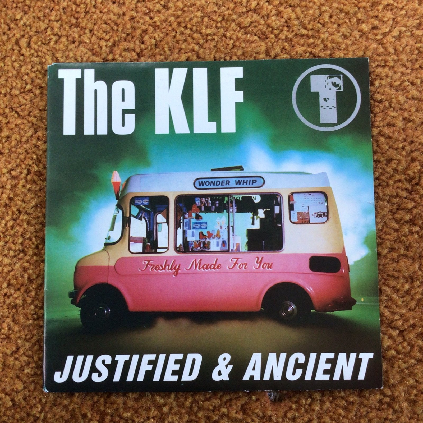 The KLF - justified & ancient, Ophalen of Verzenden, Zo goed als nieuw, Pop