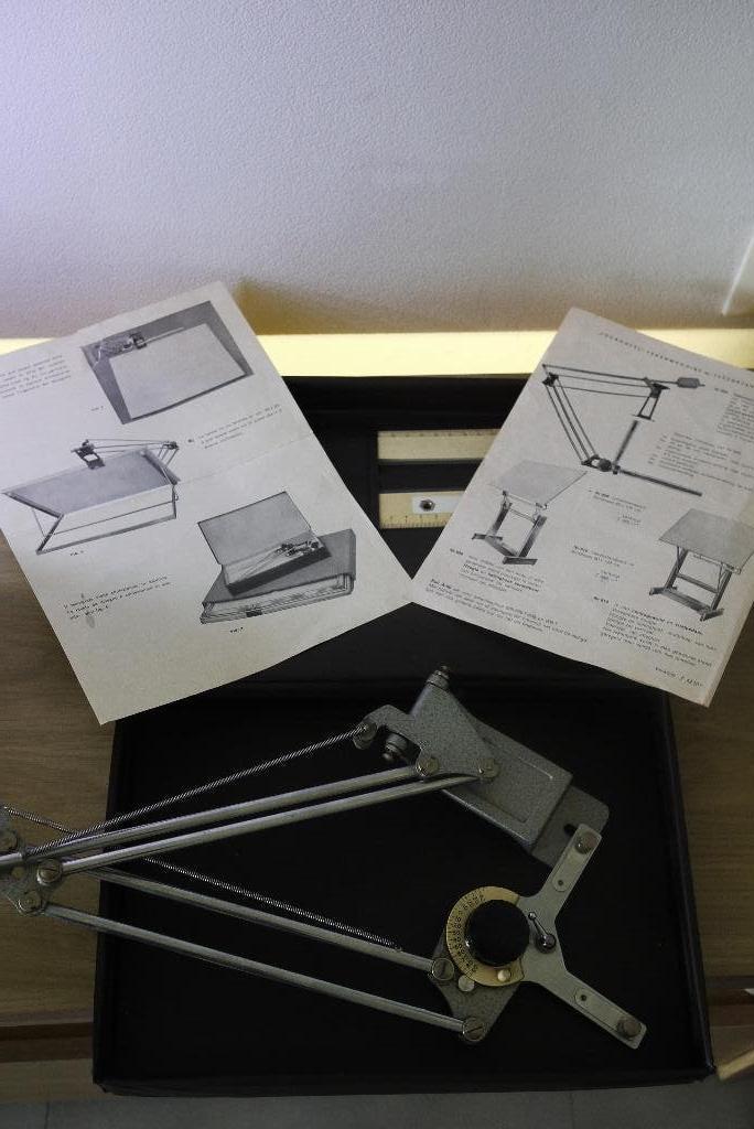 antiek gereedschap tekentafel liniaal  tecnostyl 602 vinyl, Antiek en Kunst, Ophalen of Verzenden