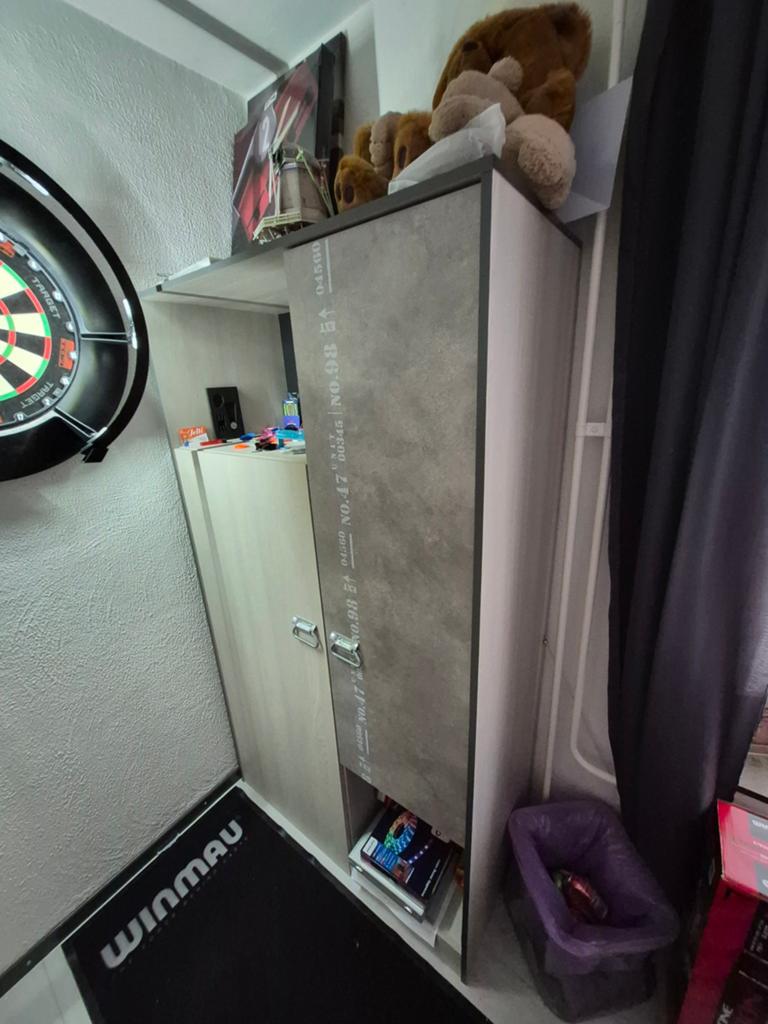 GRATISSS GRATIS  Stoere jongens kledingkast -   tienerkamer!, Met deur(en), Gebruikt, 150 tot 200 cm, Overige houtsoorten