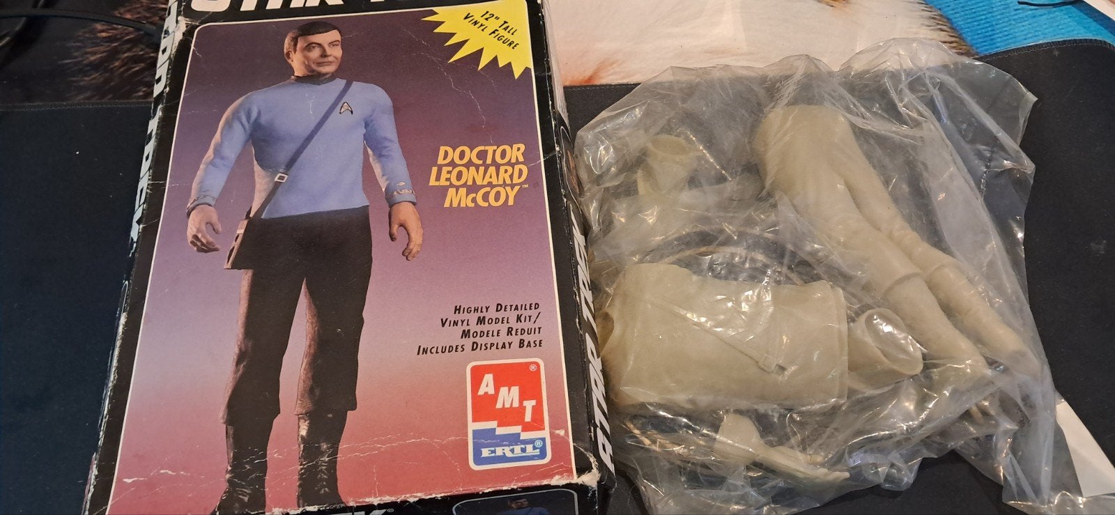 Star Trek Doctor Leonard McCoy 12" Vinyl Figuur Model Kit, Hobby en Vrije tijd, Ophalen of Verzenden, Nieuw, Groter dan 1:35, Figuur of Figuren