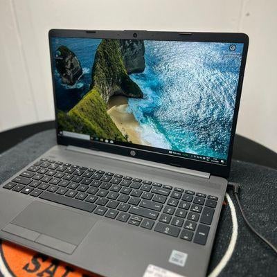HP 250 G8 i5 8GB RAM 256GB SSD Windows 10 pro Laptop, Ophalen of Verzenden