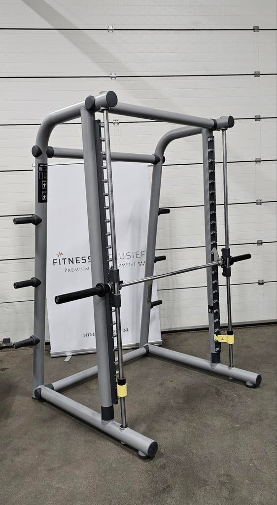 Technogym Multipower Smith Machine – DEMOMODEL, Sport en Fitness, Ophalen, Zo goed als nieuw, Benen, Overige typen