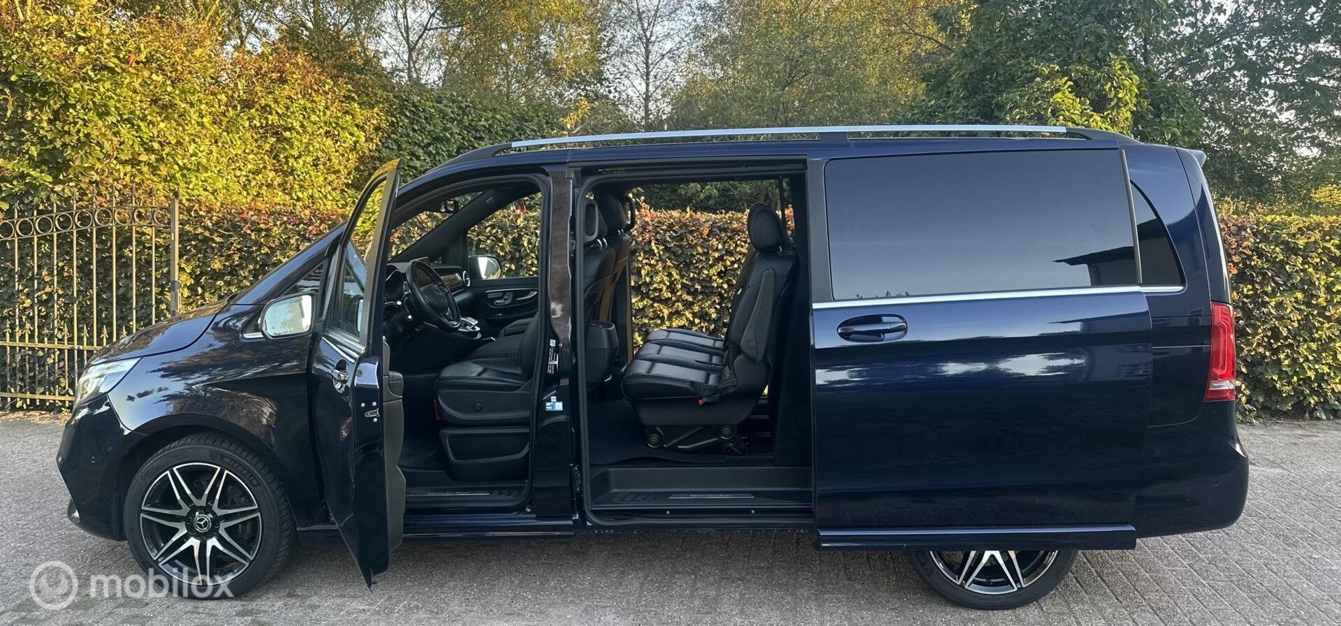 Foto 12 van Mercedes V-klasse 250d 4-MATIC PANO DC AMG Exclusive MARGE