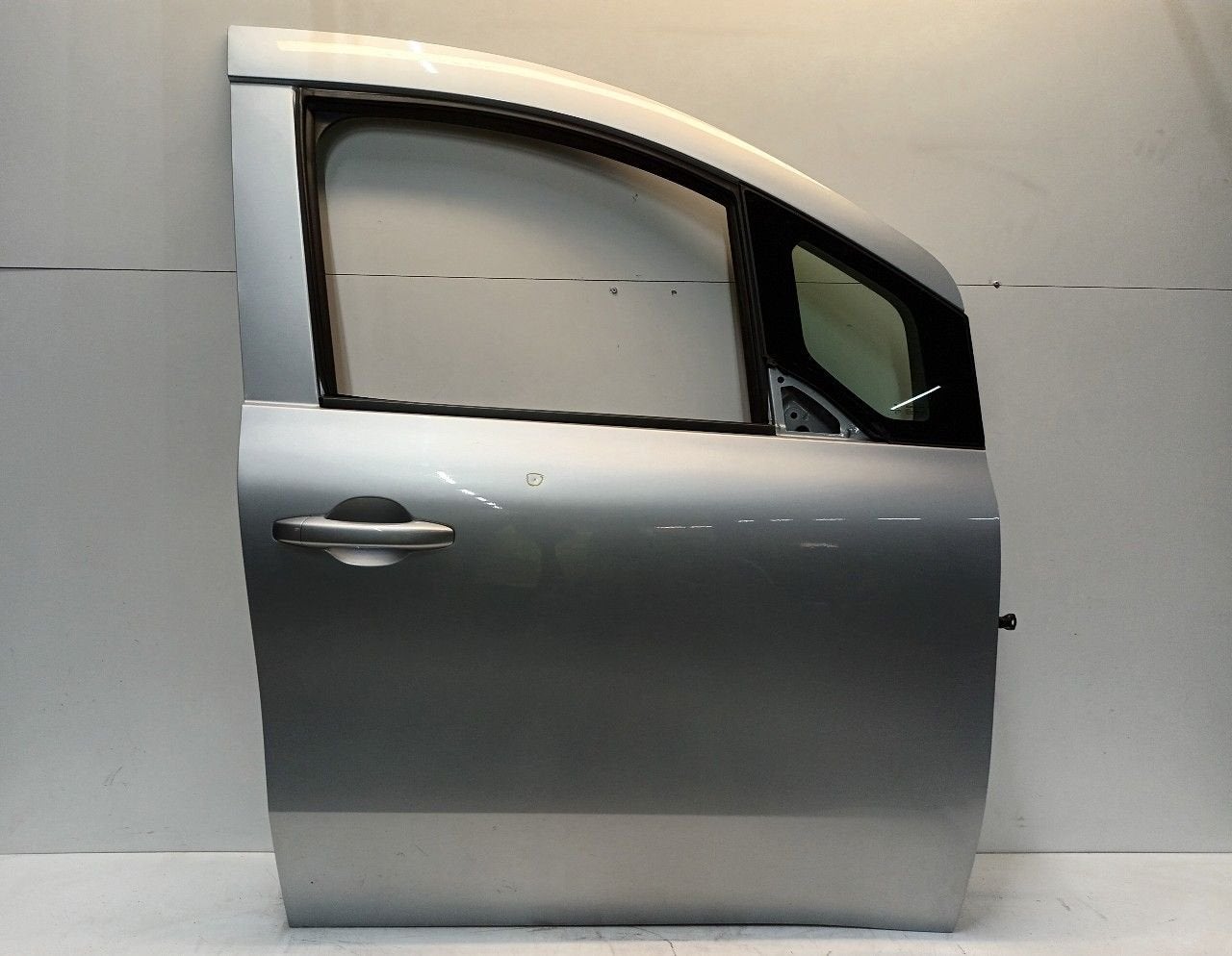 Portier rechts voor Mercedes-Benz Citan, Auto-onderdelen, Onderdelen@venauto.nl, Van der Ven Autorecycling B.V., Gebruikt, Ettenseweg 76, 4706 PB Roosendaal, The Netherlands