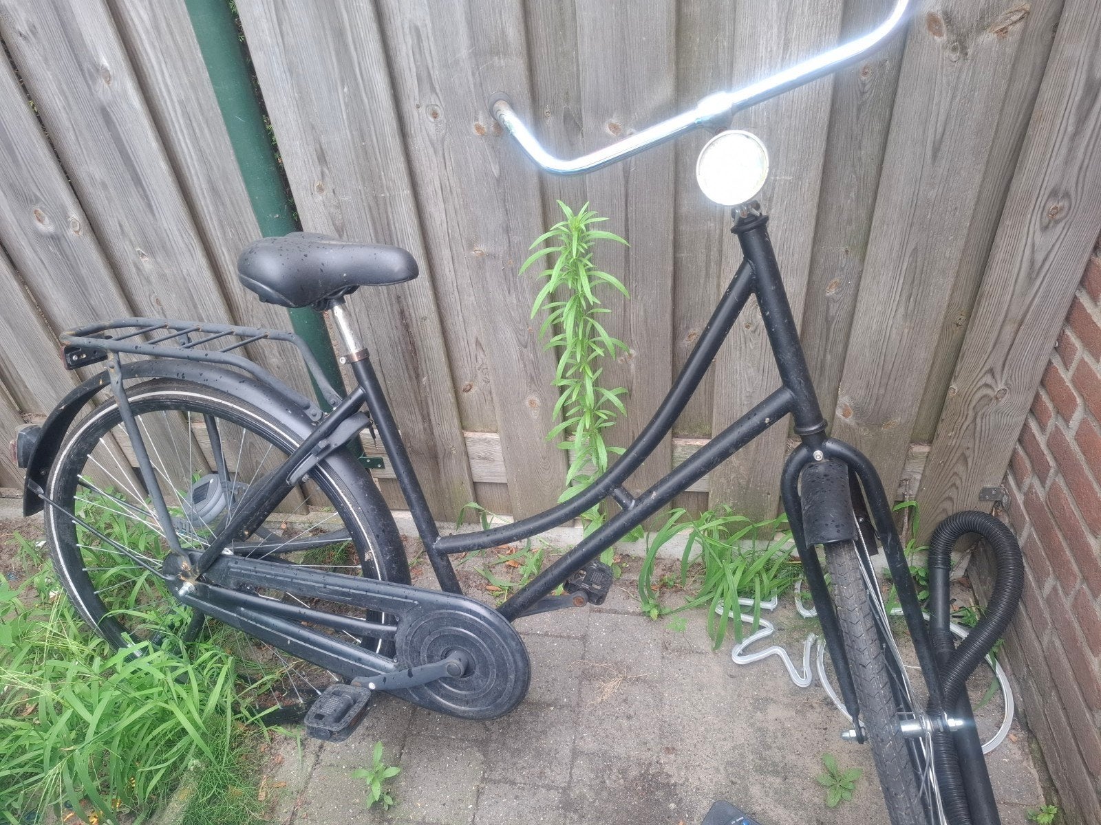 Zwarte damesfiets(opknap) met lage instap en bagagedrager, Fietsen en Brommers, Fietsen | Dames | Damesfietsen, Overige merken