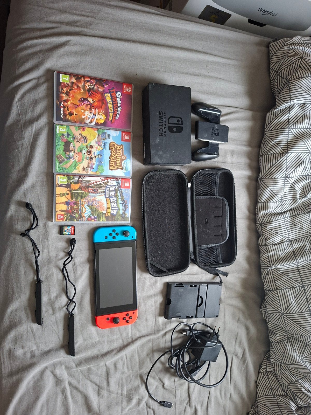 Nintendo Switch, Met 2 controllers, Ophalen of Verzenden, Switch Original, Gebruikt