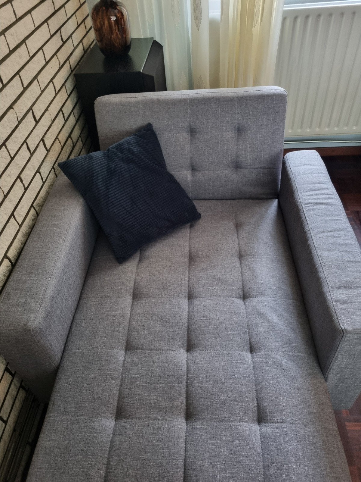 Nieuwe sofa bank,

 zitgelegenheid als een dagbed met zijn v, Ophalen of Verzenden, Nieuw, Stof, Minder dan 150 cm