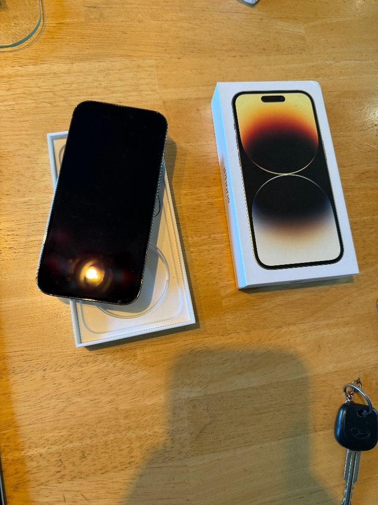iPhone 14 Pro - 128 GB Goud, Telecommunicatie, Mobiele telefoons | Apple iPhone, Ophalen of Verzenden, Zo goed als nieuw, Zonder simlock