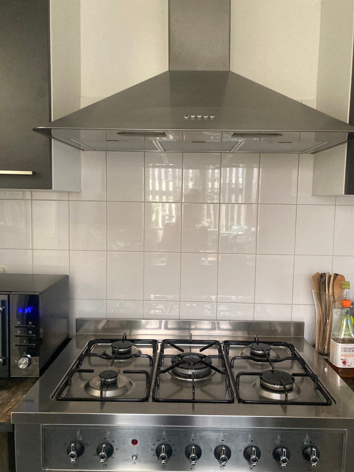 Gratis ophalen - Indesit oven en afzuigkap, Witgoed en Apparatuur, Fornuizen, Ophalen, Gebruikt, 60 cm of meer, Gas