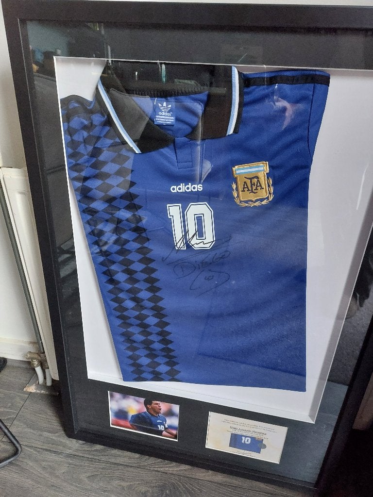 Gesigneerd Argentijns shirt van maradonna., Ophalen of Verzenden, Zo goed als nieuw, Buitenlandse clubs, Shirt