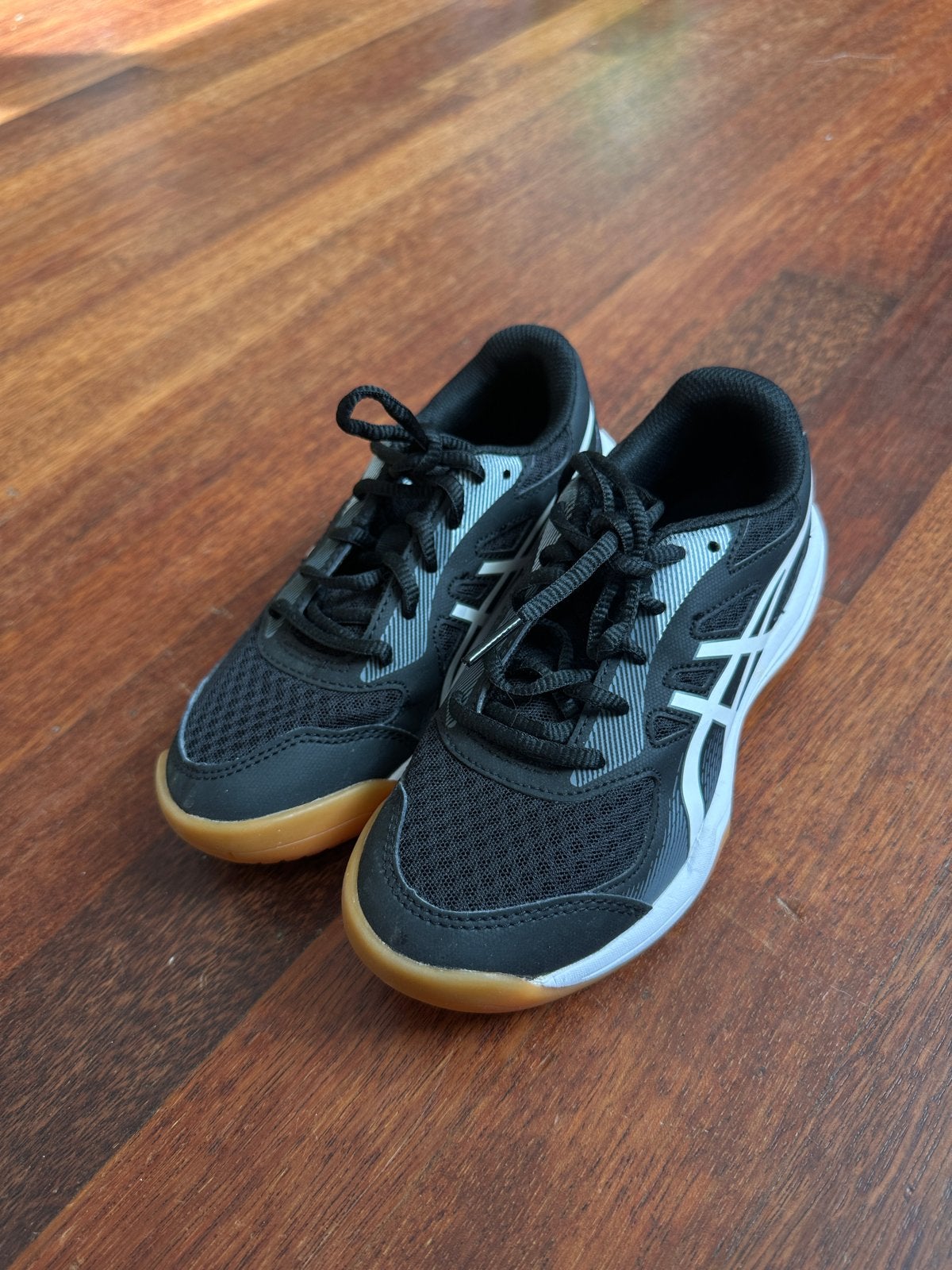 Indoor sportschoenen - Handbal, Volleybal, Gym maat 33.5, Ophalen of Verzenden, Gedragen, Zwart, Overige typen