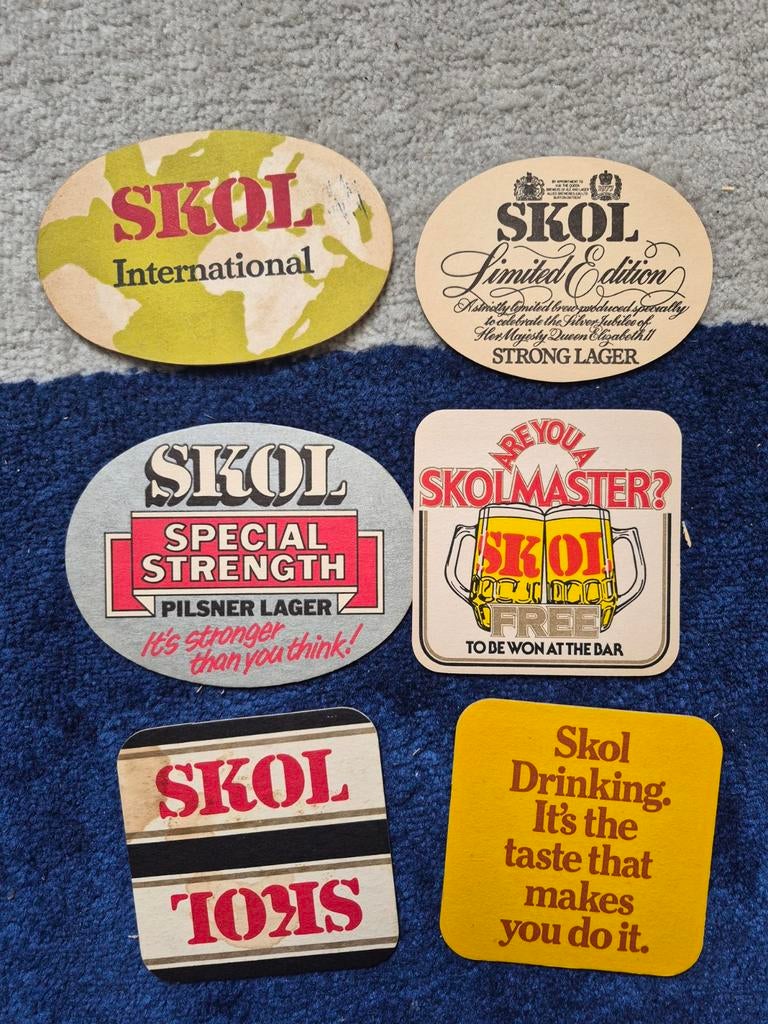 13 Skol Export bierviltjes - Engels, Ophalen of Verzenden