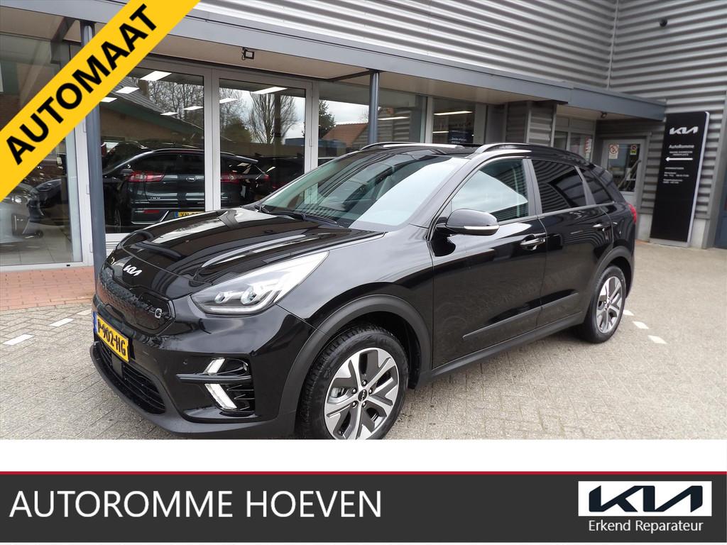 KIA e-Niro 64kWh 204pk Automaat ExecutiveLine SOH 100%, Auto's, Gebruikt, Zwart, 1712 kg, Zwart