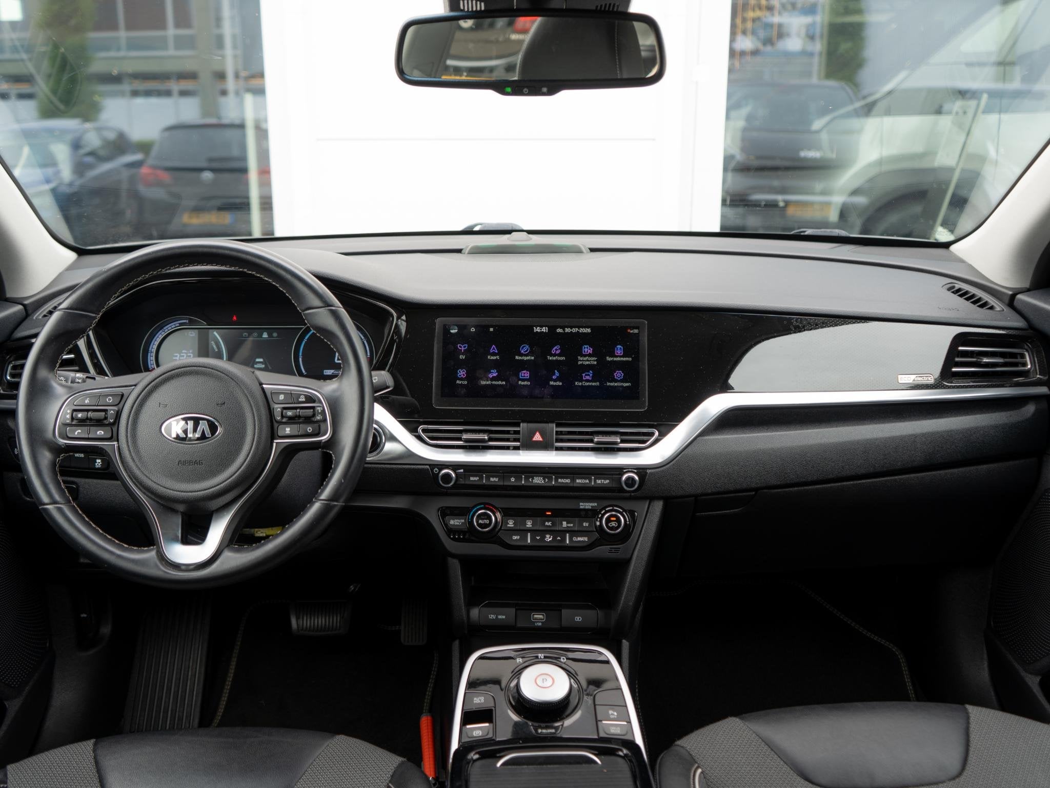 Foto 11 van Kia e-Niro DynamicLine 64 kWh | Trekhaak | 3 Fase | Adaptiev