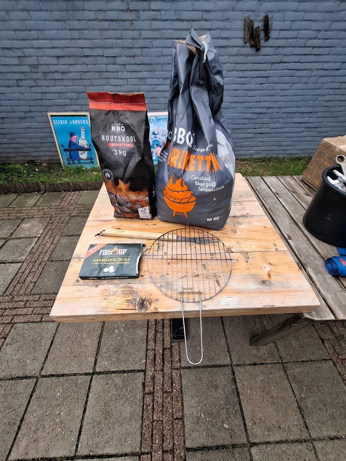 gratis voor de bbq, Tuin en Terras, Ophalen, Nieuw, BBQ / Fire Aid