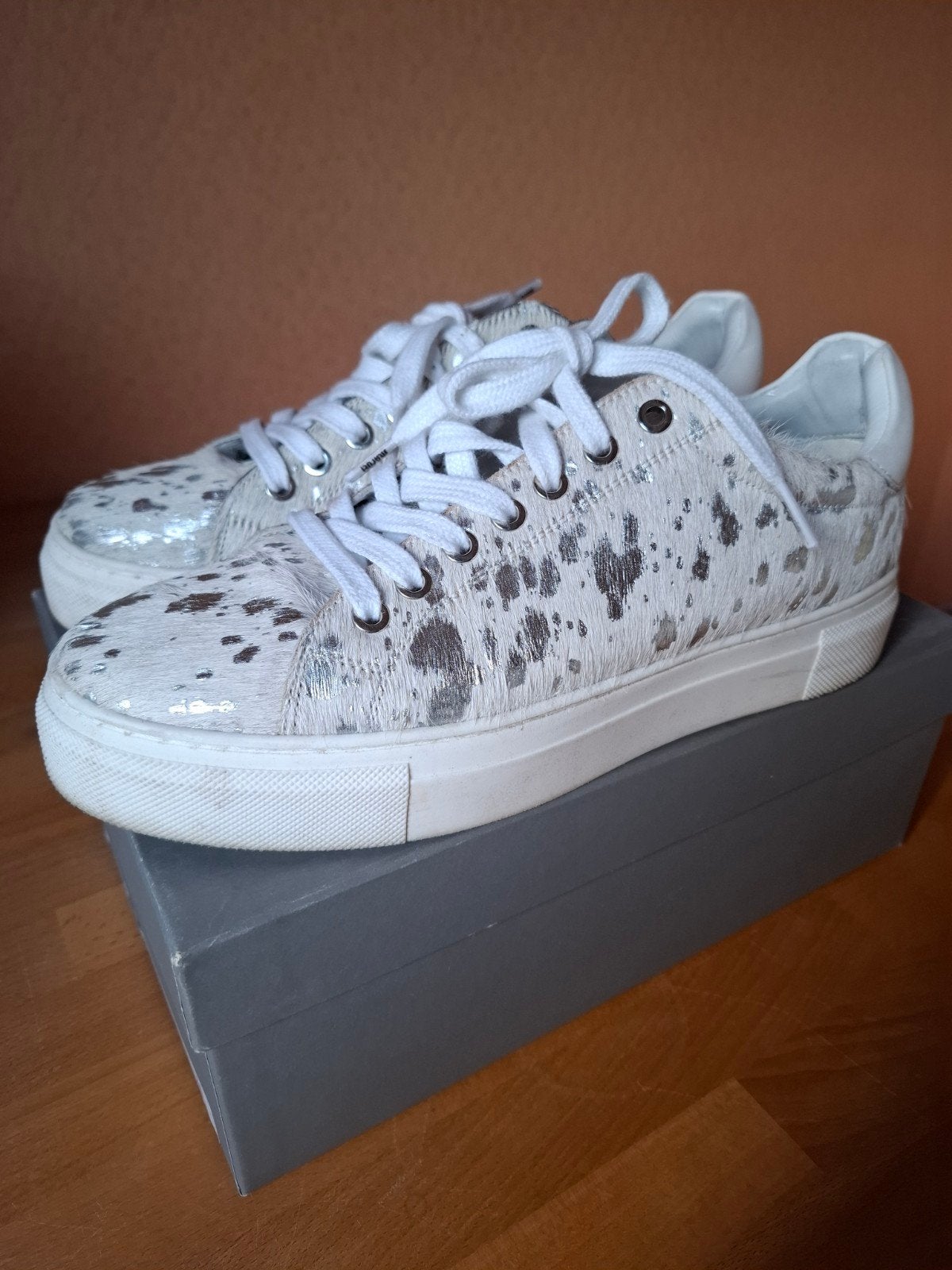 Maruti sneakers, Ophalen of Verzenden, Zo goed als nieuw, Wit, Sneakers of Gympen