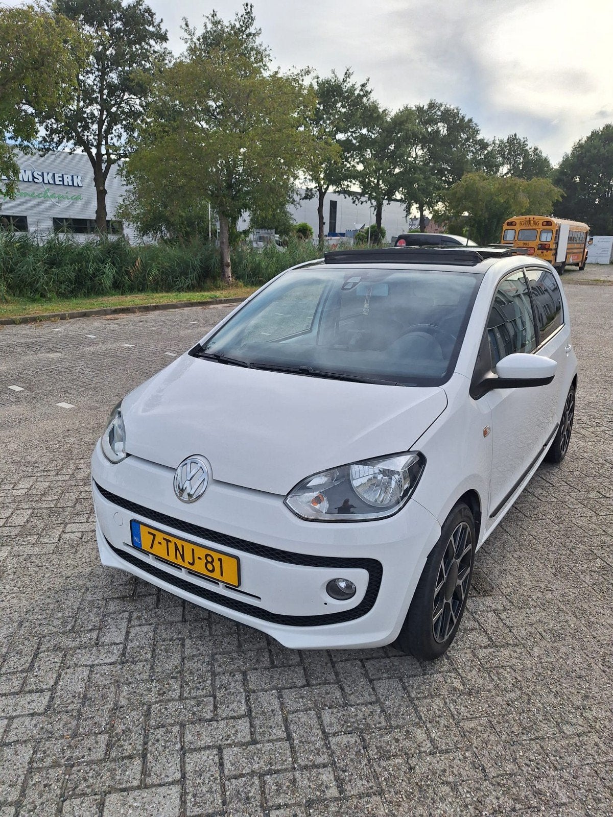 Volkswagen up! 1.0 44KW/60PK 5-DRS 2014 Wit KM 179486, Auto's, Voorwielaandrijving, Stof, Up!, 840 kg
