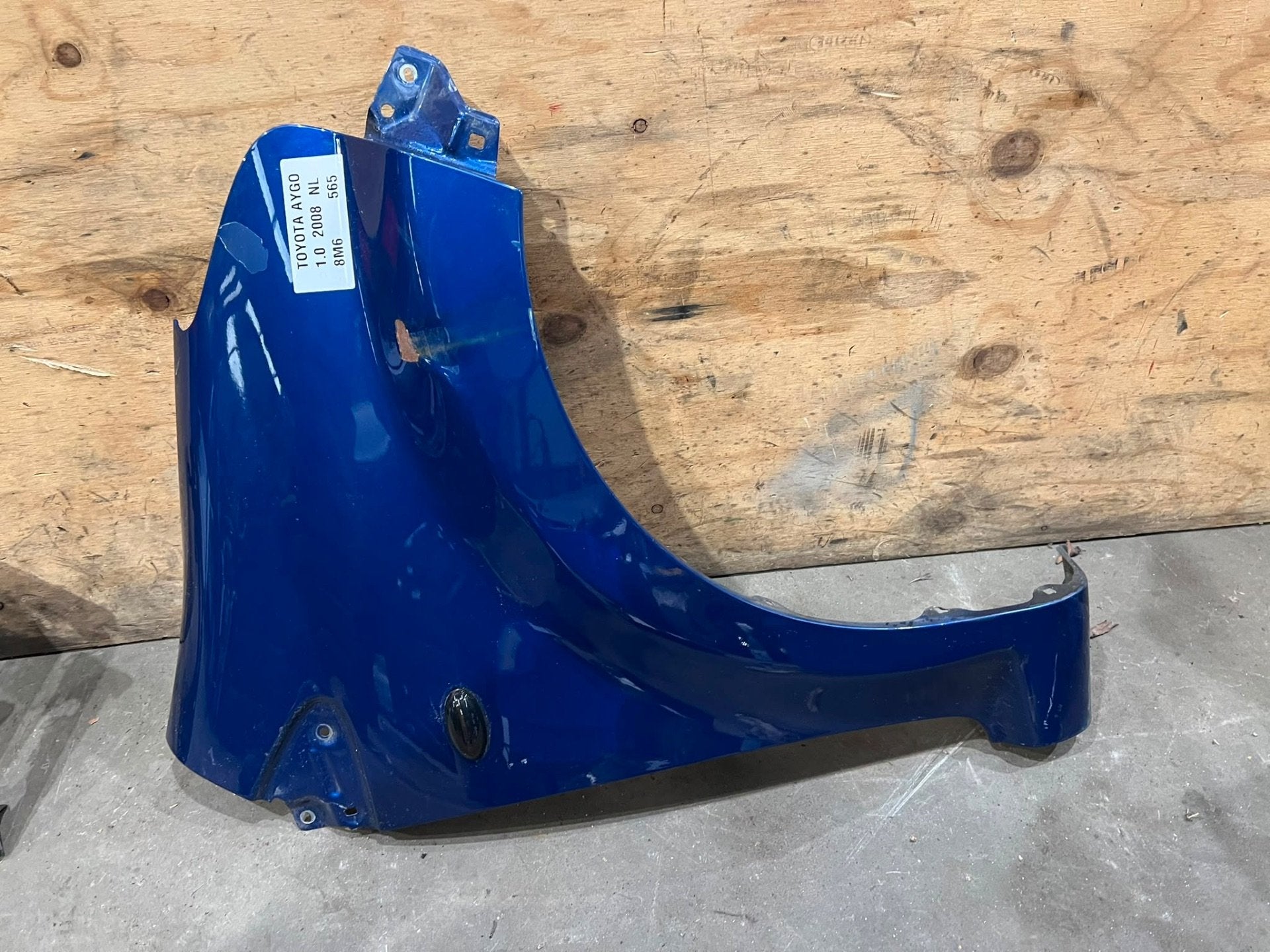 Toyota Aygo 8M6 Blauw Voorscherm Rechts-Voor (2005 2014), Auto-onderdelen, Carrosserie en Plaatwerk, Info@toyota.co.jp, Gebruikt