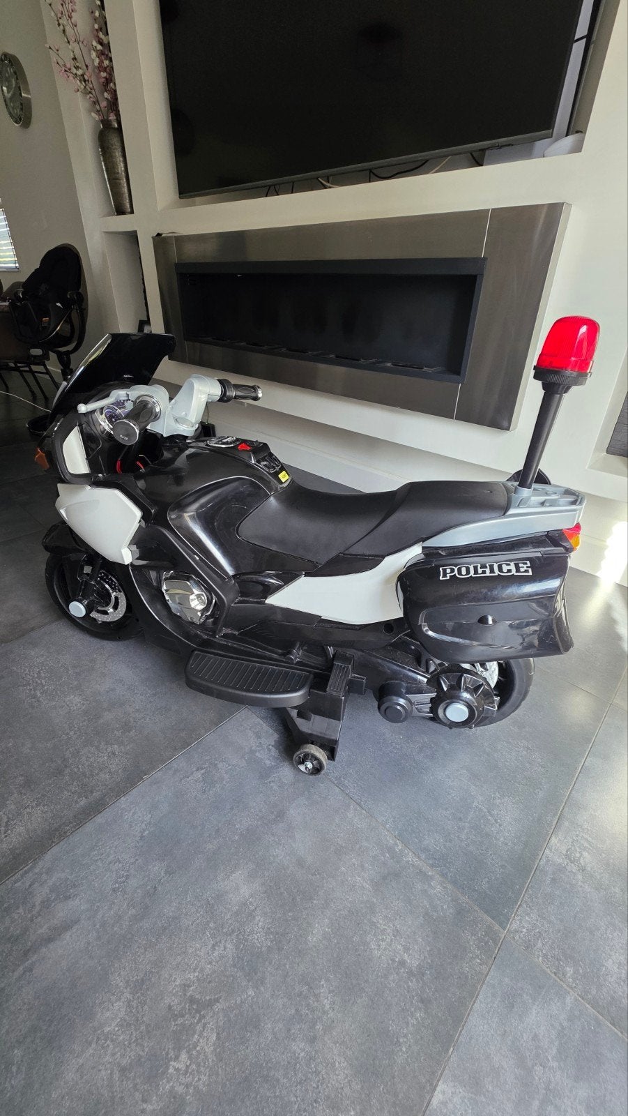Elektrische Politie Motor met Zwaailicht en Sirene, Zo goed als nieuw
