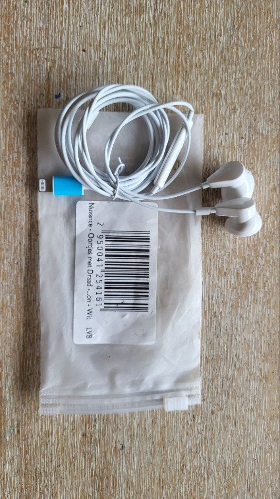 Nuvance oortjes met draad - Lightning (iPhone), wit, Ophalen of Verzenden, Zo goed als nieuw