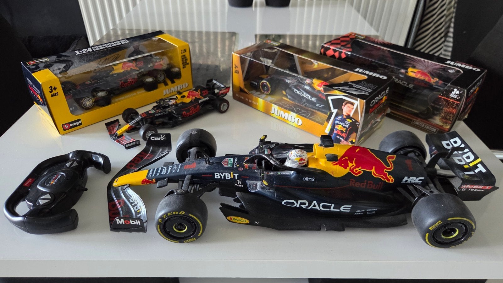 Red Bull F1 Burago 1:24 en Rastar RC 1:12, Ophalen of Verzenden, Bburago