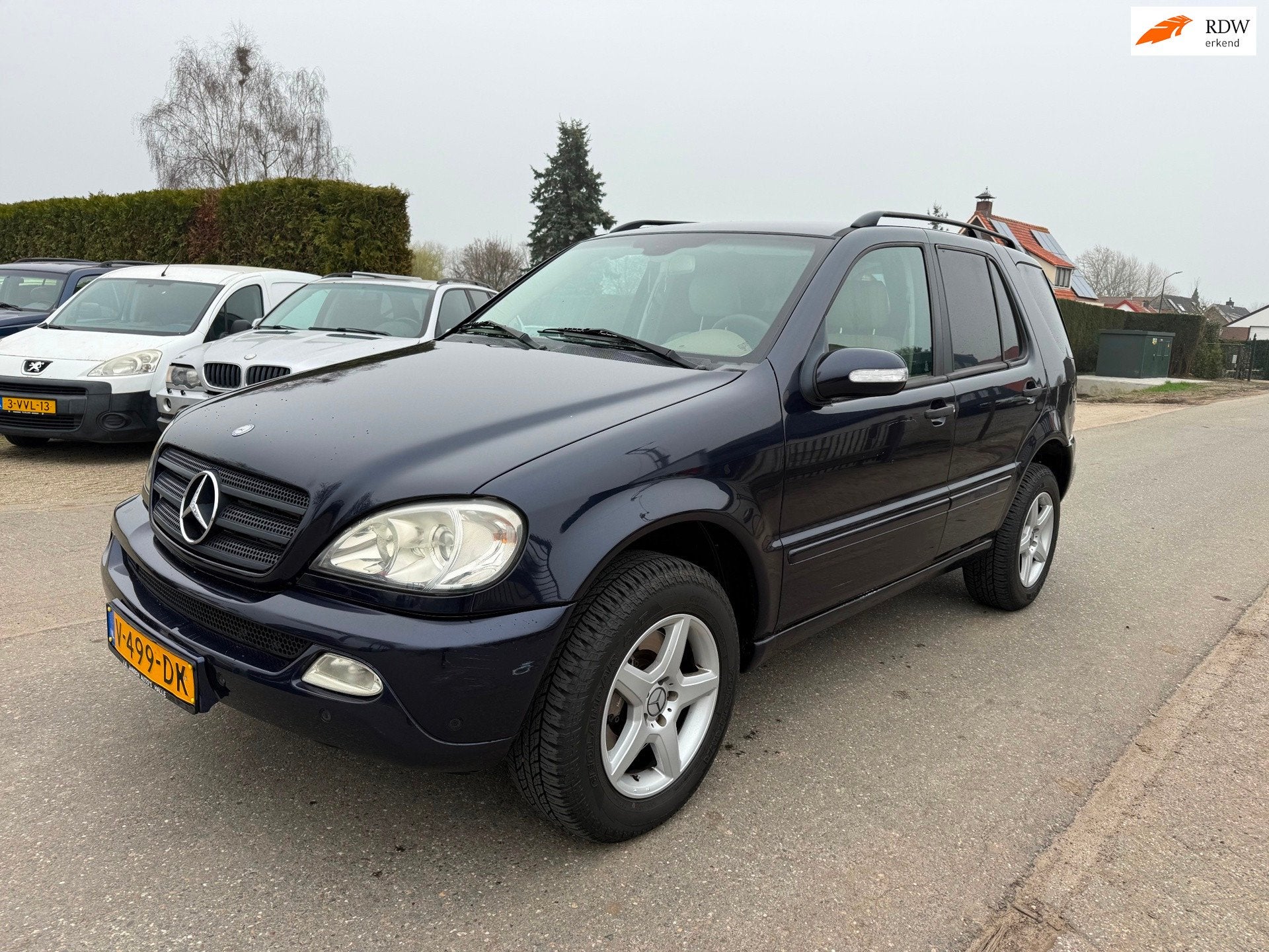 Mercedes-Benz M-klasse ML 270 CDI Goede staat/ nieuwe banden, Auto's, Automaat, Gebruikt, Beige, Blauw