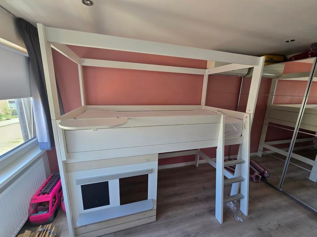 Lifetime halfhoogslaper met hemelbed en krijtbord, Kinderen en Baby's, Kinderkamer | Stapelbedden en Hoogslapers, Ophalen, Gebruikt